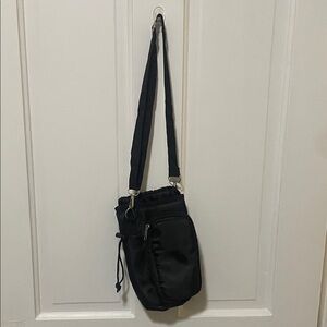 Black Crossbody Drawstring Nylon Water bottle Bag